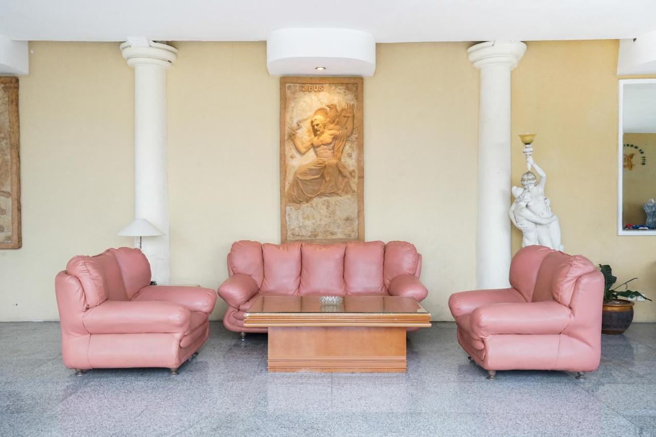 Oyo 395 Tretes Raya Hotel Prigen Exterior foto