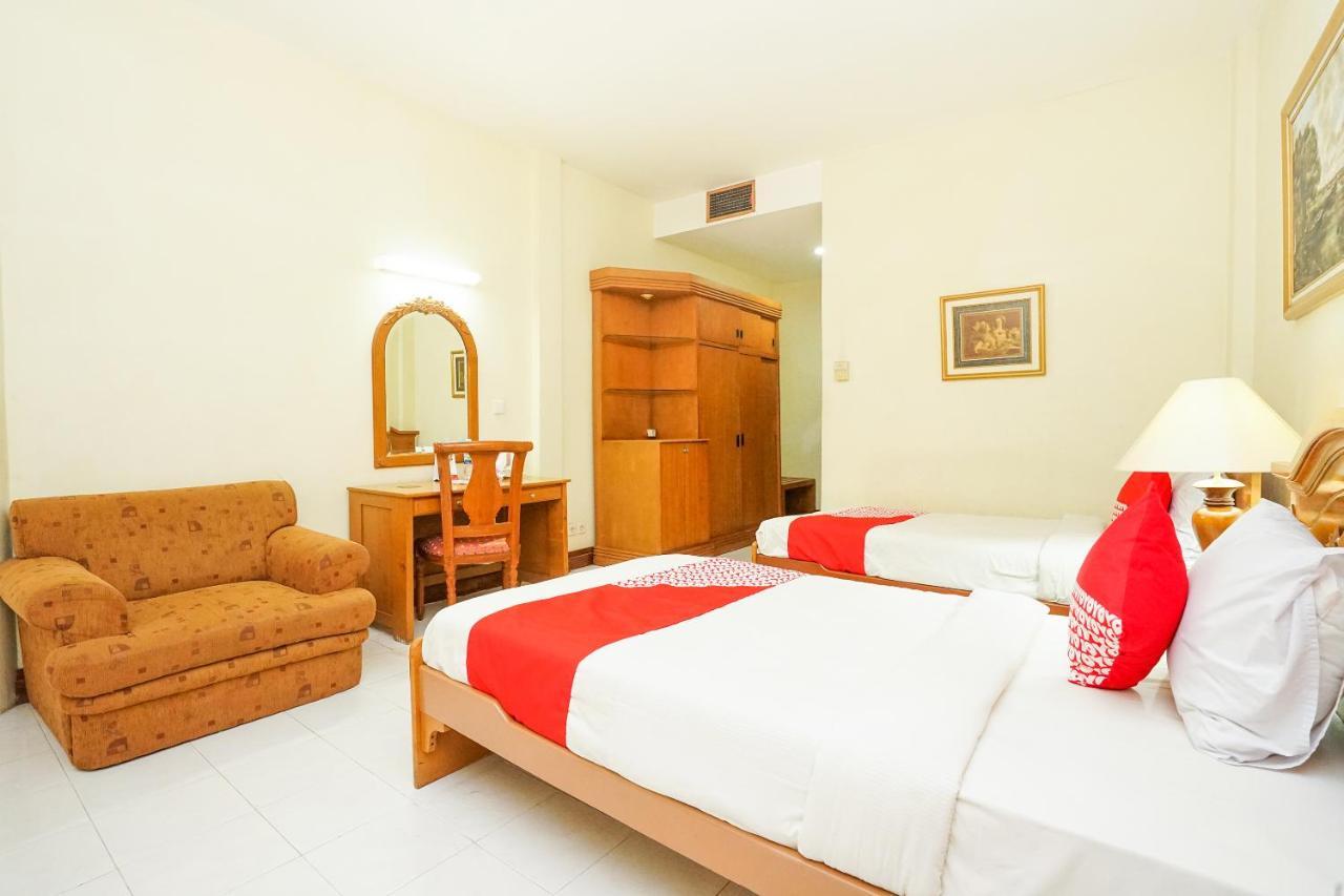 Oyo 395 Tretes Raya Hotel Prigen Exterior foto