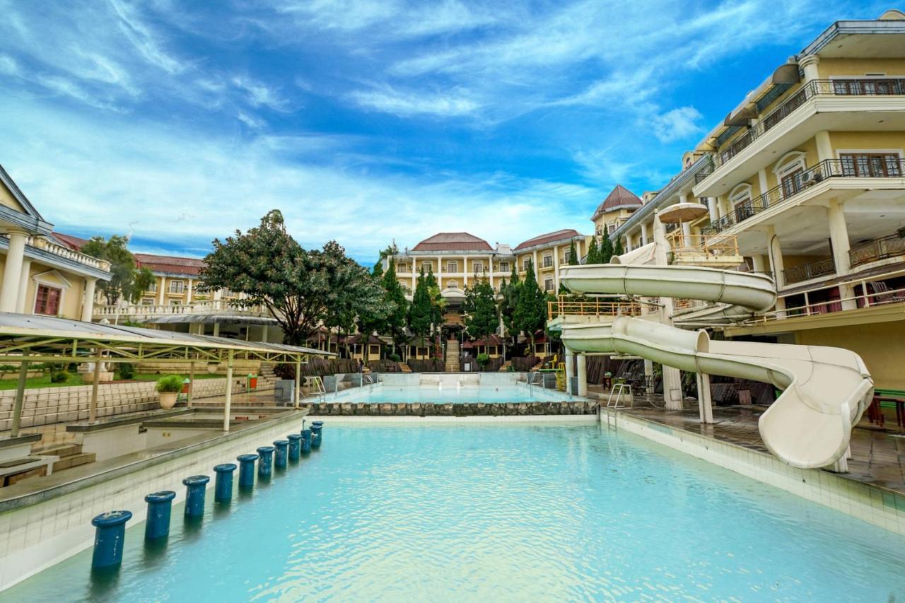 Oyo 395 Tretes Raya Hotel Prigen Exterior foto