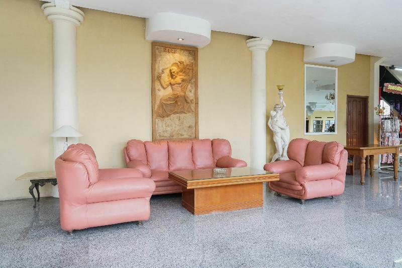 Oyo 395 Tretes Raya Hotel Prigen Exterior foto