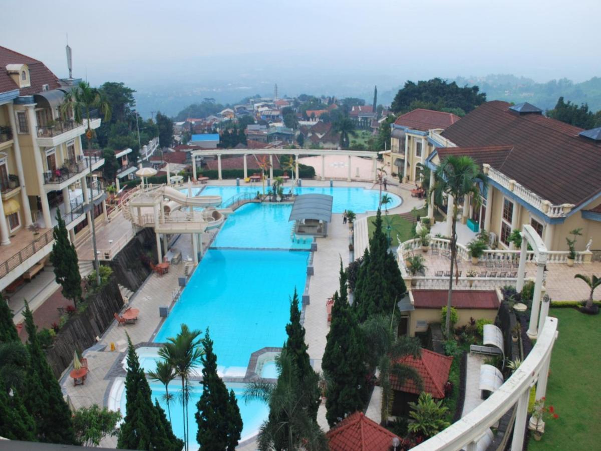 Oyo 395 Tretes Raya Hotel Prigen Exterior foto